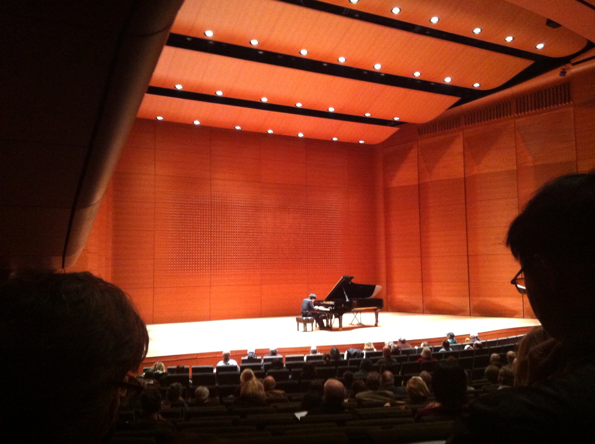 Charlie_Albright_in_Concert_at_Lincoln_Center’s_Alice_Tully_Hall_in_February,_2013